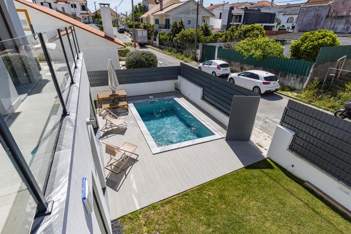 Poolside Oasis By Caparica Holiday home